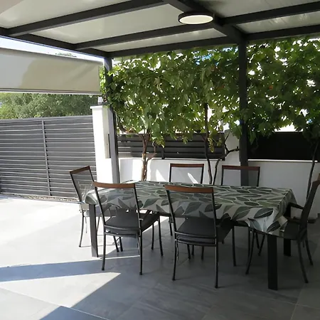 S&a 3br *