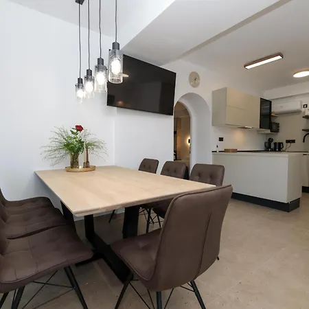 S&a 3br 比比涅