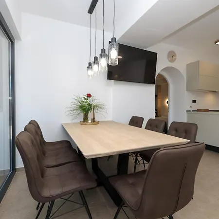 S&a 3br 比比涅