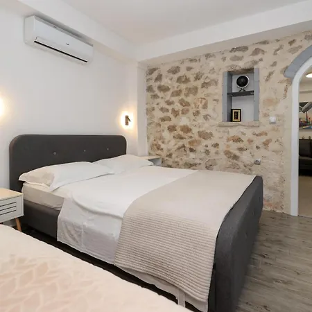 S&a 3br *